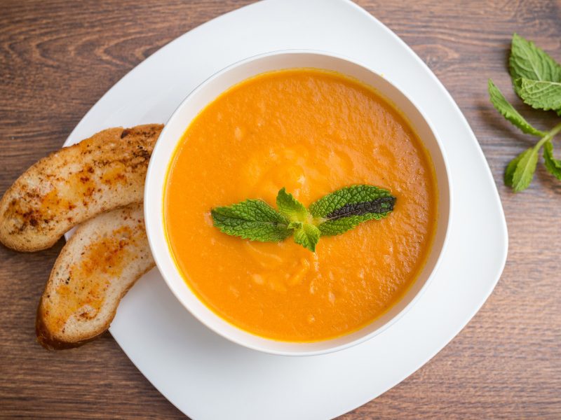 Reteta supa crema de linte rosie